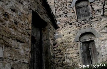 网传河南“鬼村”之谜,驴友闻讯而来,一看顿时瘫了过去