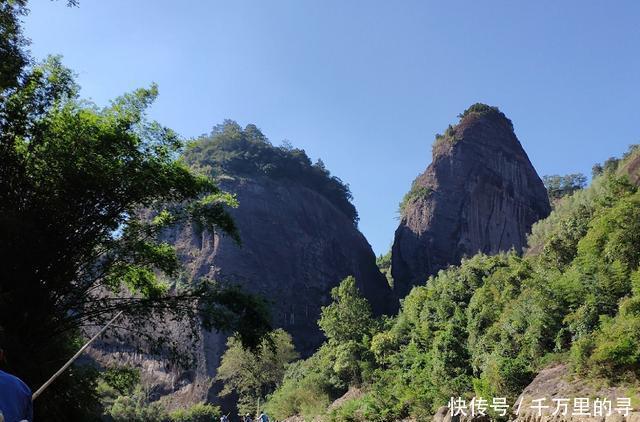 中国最美溪流原来在福建，乘坐竹筏漂流九曲，做一场光怪陆离的梦