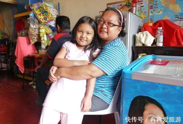 一个名字比中国还要中国的外国城市, 因一道海峡举世闻名！