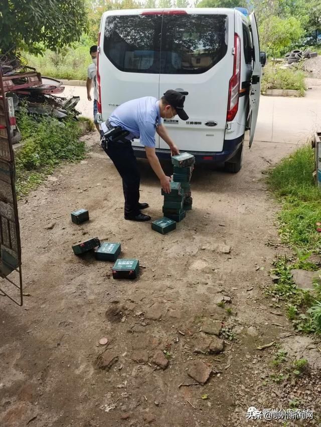 电瓶|鄂州公安铁鹰专班成功破获系列盗窃电动车电瓶案