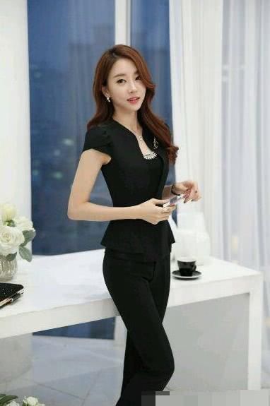 美女这样穿，轻松成为焦点的存在！