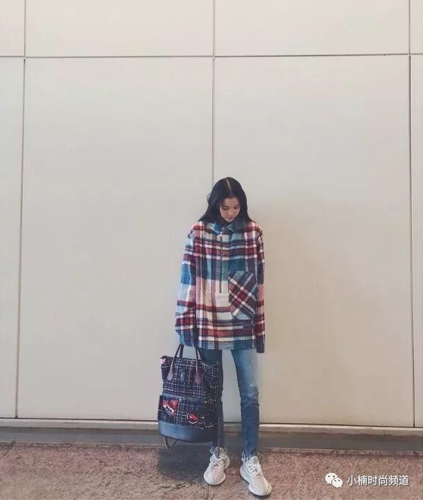 无敌长腿先开外挂！一览隐藏版鞋头欧阳娜娜的球鞋女孩穿搭术！