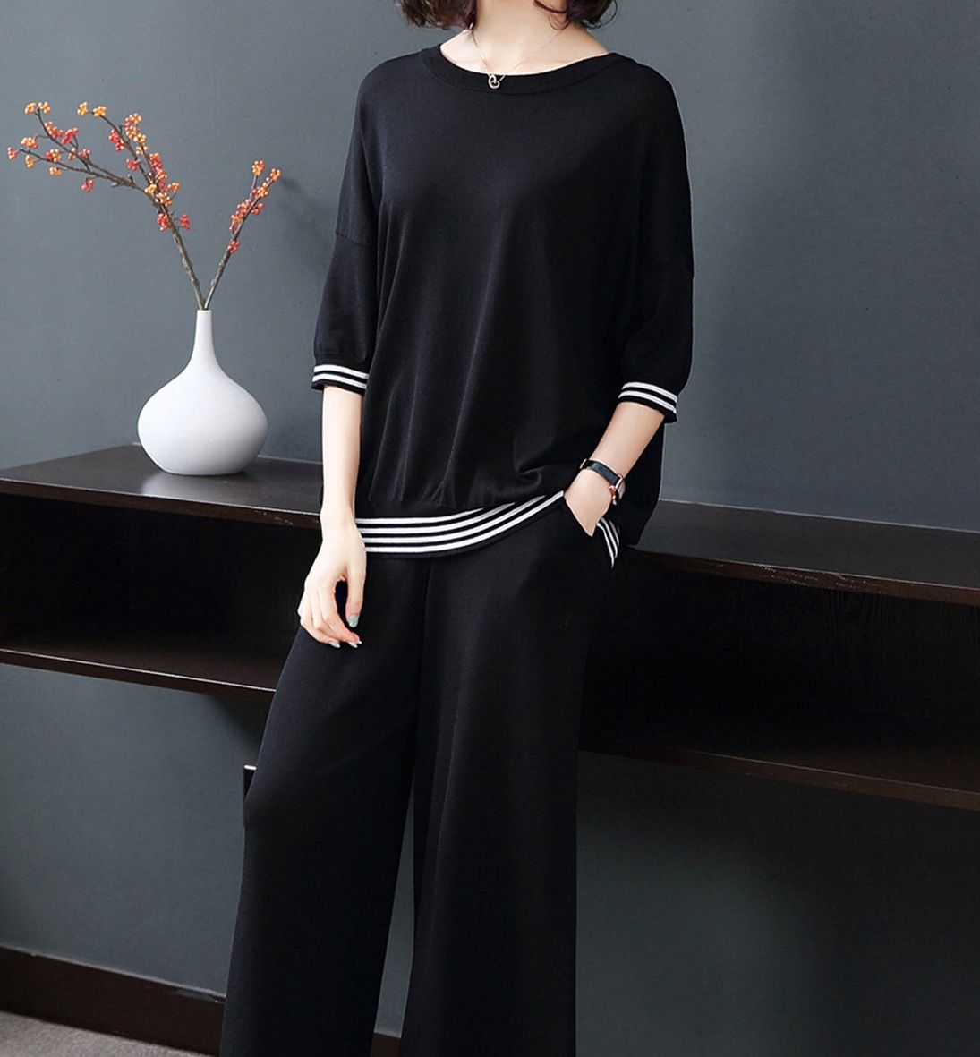 女人不会搭配简直”没法看“，终于等到时髦套装+高跟鞋，真迷人