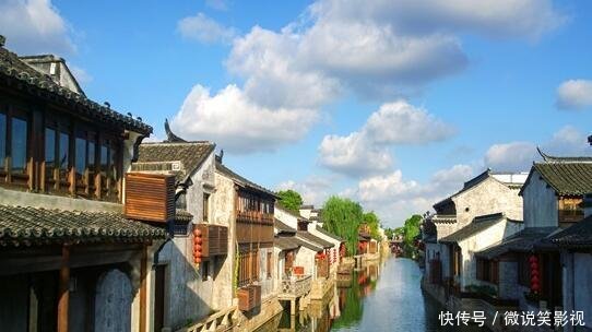 我国又一“作死”古镇，曾火爆一时，如今70%商家关门撤离
