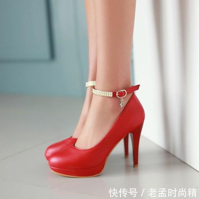 优雅:时髦优雅的高跟鞋,显高又有女人味,你有吗?