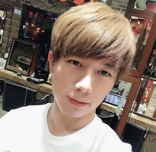 快手“铁锤哥”凉凉,遭官方永久封禁,知道真相后网友怒骂:活该