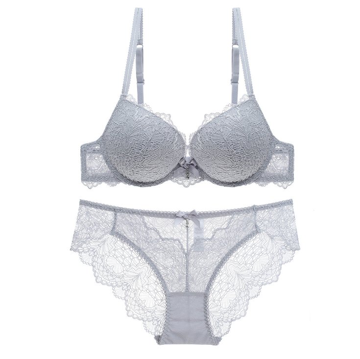 别再穿三角裤了!媳妇只穿“透明丁裤”，性感而不失韵味