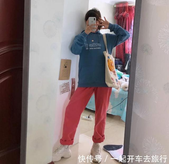  【春天】春天穿卫衣别配小黑裤了，今年最流行这5种“新穿法”，好看炸！