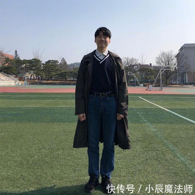 博主■韩国博主日常穿搭分享,男生们照着穿就行!女生看完根本挪不开眼
