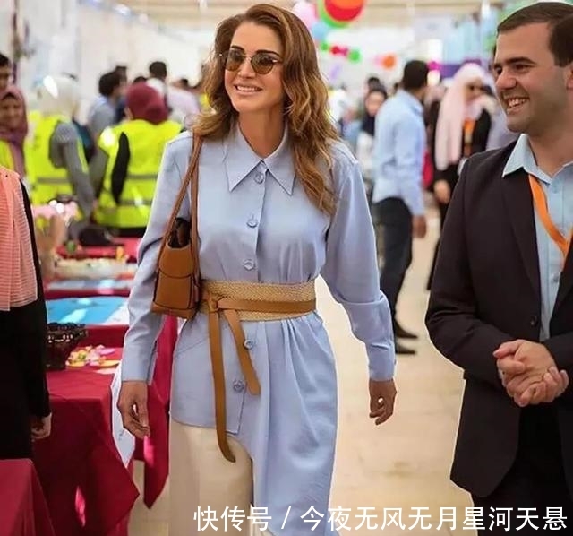  『约旦』约旦王后教我们职场穿搭，7件不同款式衬衫，怎么穿都有范儿