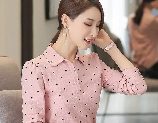  女人■女人到了三十岁,别穿太老气,这些外套减龄百搭,还有女人味