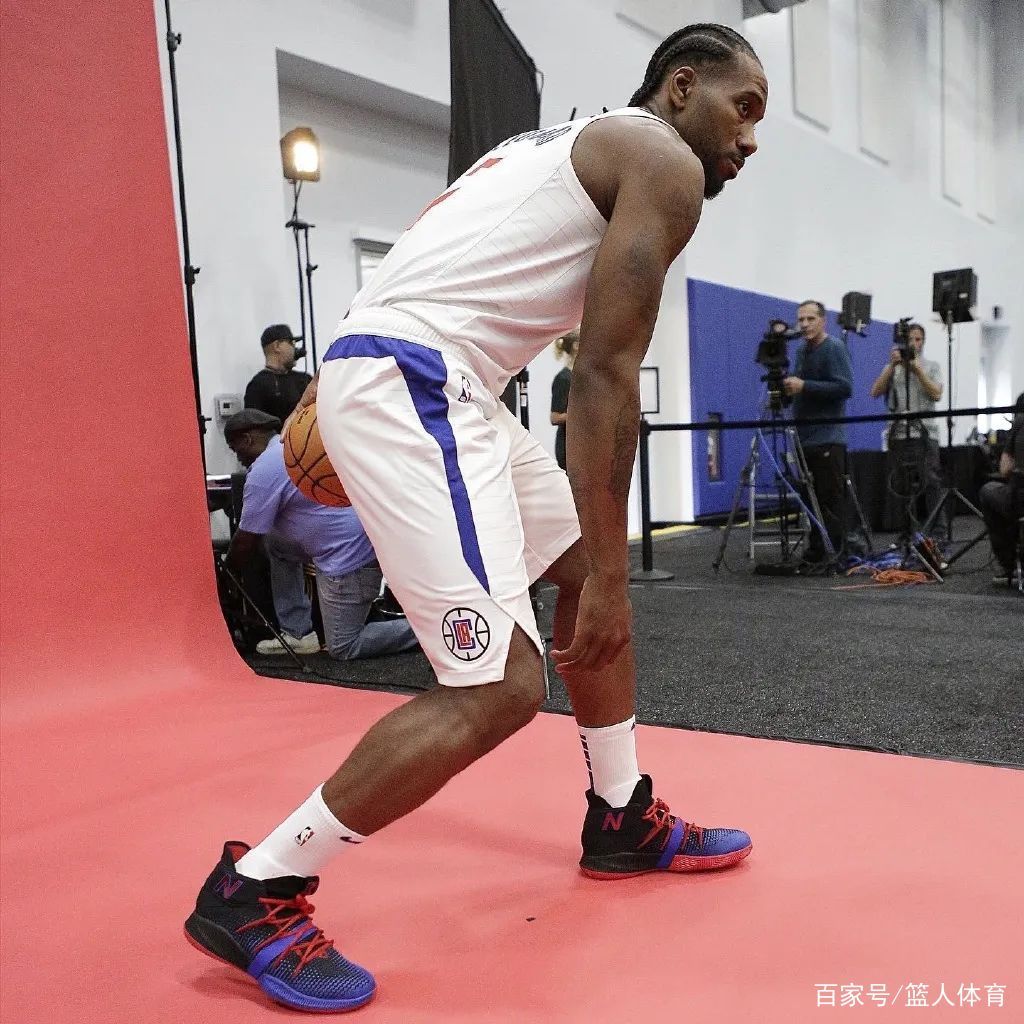  『球员』NBA球员上脚：伦纳德的NB篮球鞋，除了签名鞋还有低帮版！