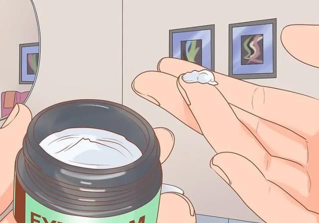 眼霜:如何挑选眼霜?怎么做好眼周保养?