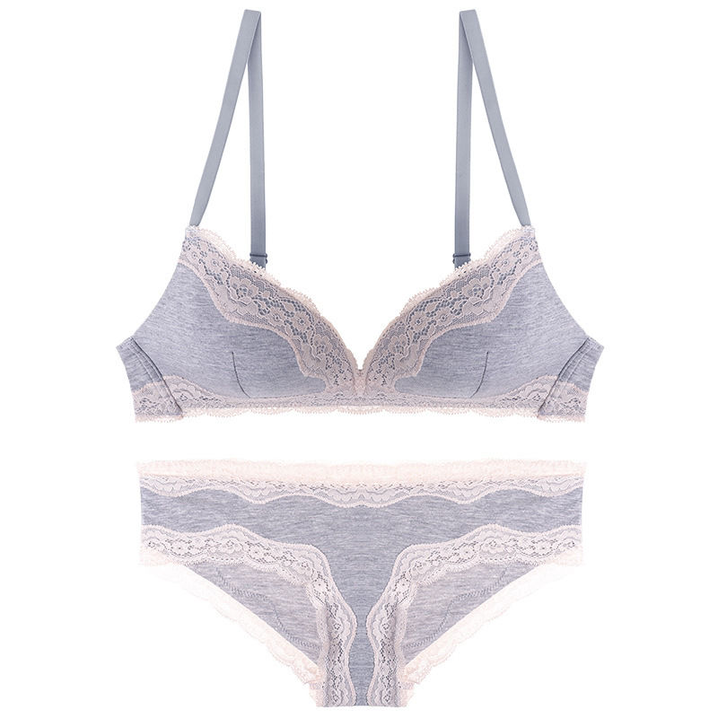 姐姐胆子真大，贴身竟穿“清凉T裤，性感炸裂，姐夫眼睛都看掉了