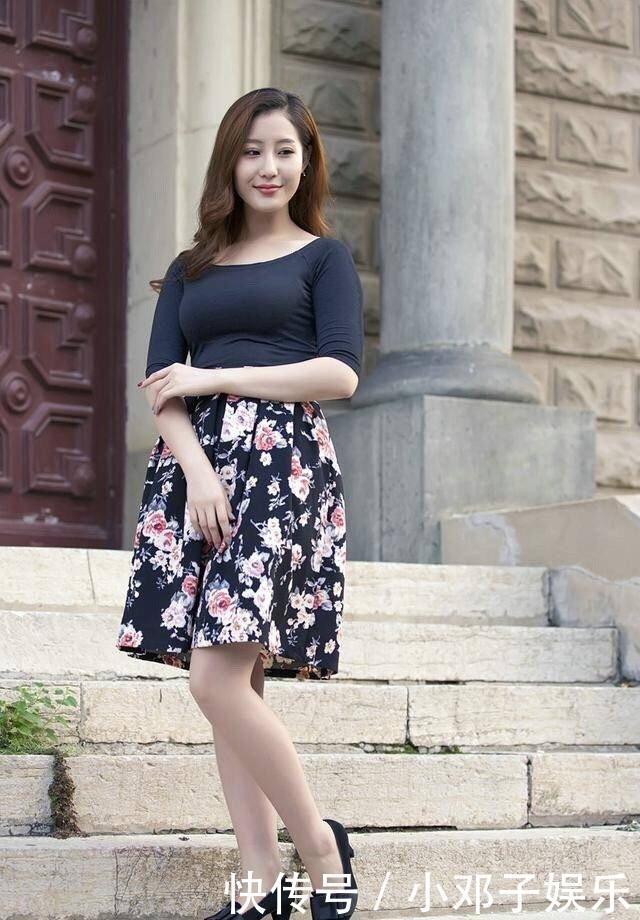  姐姐：20来岁的男人，欣赏不到“微胖”的美，老家伙赞她有气质