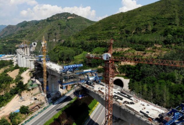  #过程当中#厉害！中国成功打造大规模超级工程，超1813公里横跨