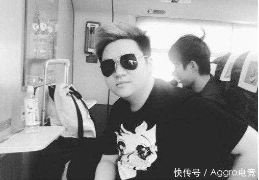 UU发博宣布复播消息，卢本伟躺上热搜，这一波炒作很成功