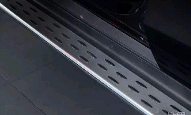 「娱乐系统」续航415km+5.2s破百!实拍奔驰首款纯电SUV