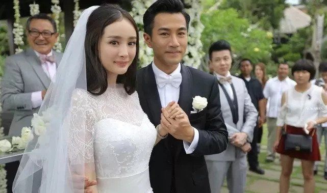 刘恺威杨幂被爆已离婚2年，疑似恋上金融圈白富美?