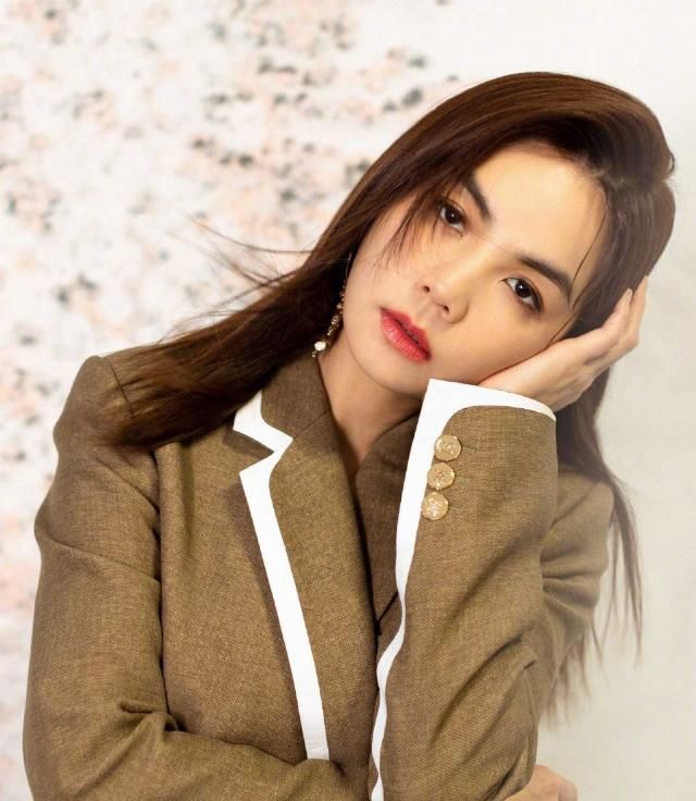  Ella@Ella把连西装体裤穿得好时尚，身材1米63