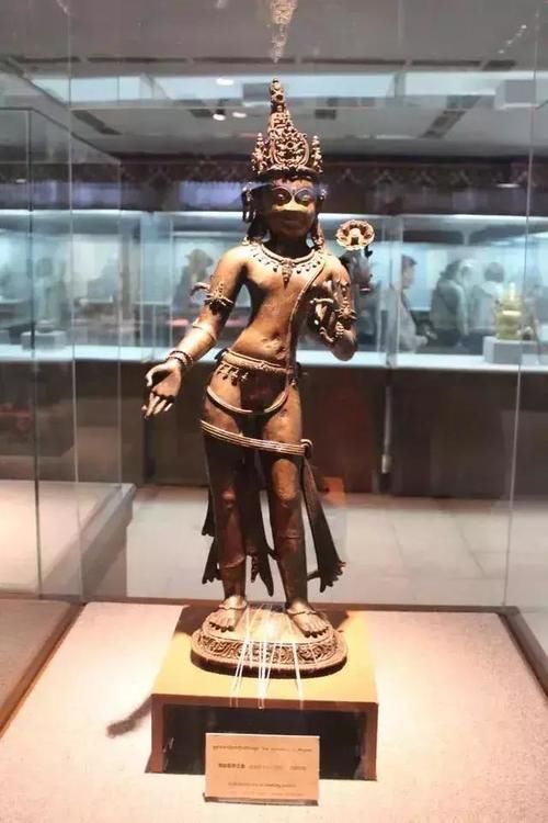 比故宫还壕的宫殿：厕所300年不打扫，最好的藏传文玩都在这儿