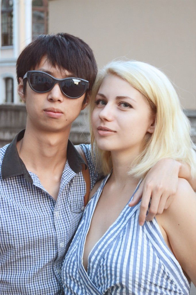 这些娶到外国美女的中国男人，哪个最帅?