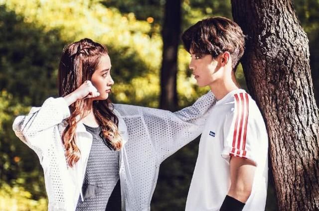 卓伟再曝猛料：她怀孕实锤！鹿晗喜当爹？网友：私生活混乱！