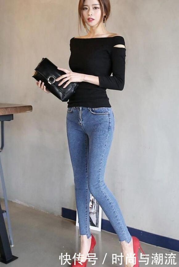 非常简单的紧身牛仔裤,衬托出女人十足的魅力!