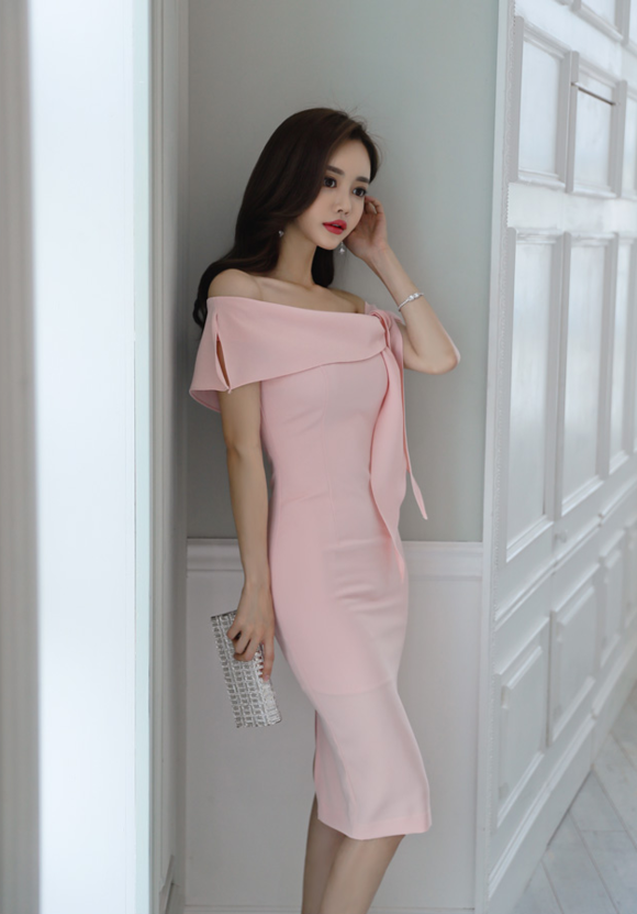 女神孙允珠，狐媚晚樱落絮梦雪斜搭晚礼裙