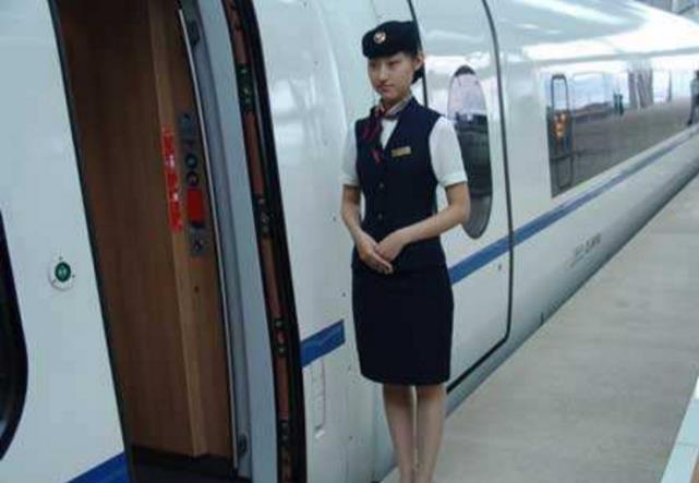 为什么火车都是晚点，没有提前进站的时候？司机：我不敢！