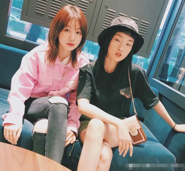 Yamy换发型了，眉上刘海被吐槽，和徐梦洁同框对比很明显