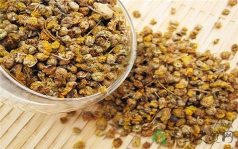 秋季皮肤干燥的原因