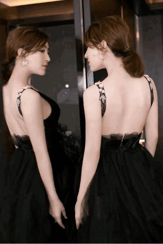 娱乐圈达到C杯以上的女星,不仅只有柳岩!还有性感迷人的她们