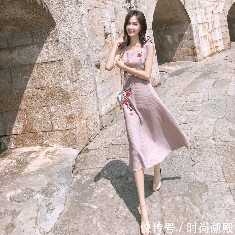 今年流行的几款连衣裙，360度无死角，每个角度都是美美哒