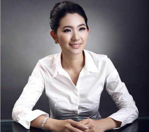 美女大胆连续创业,才20岁就变亿万富翁!