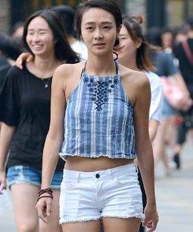 街拍: 图7, 图4都让我感觉到了这个夏天该有的模样