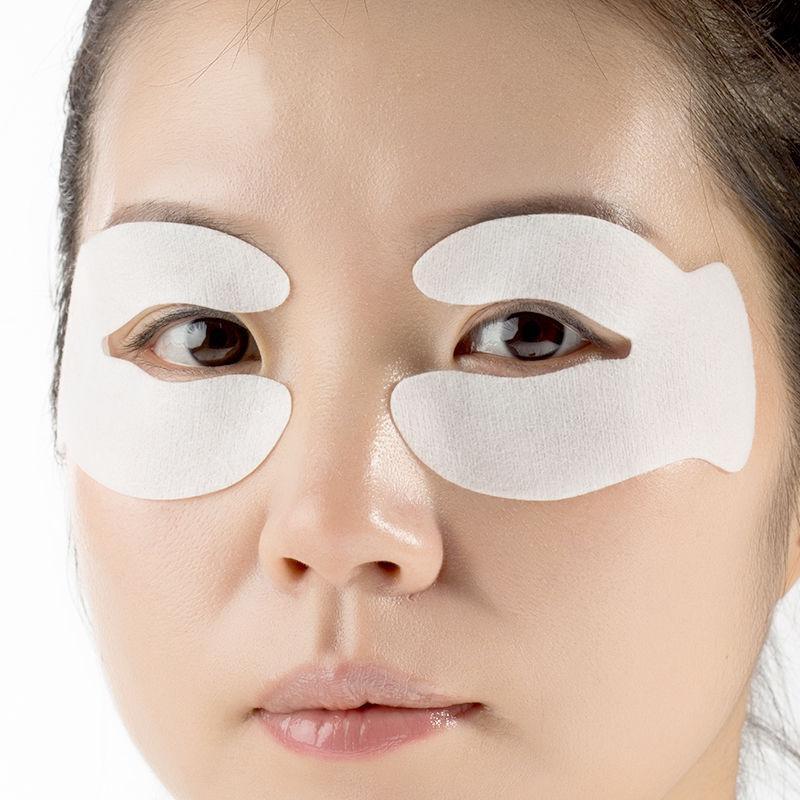 女人脸上的4个“特征”,有两个就是天生美女,出门素颜不用化妆