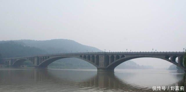  桥梁@这座桥被专家鉴定为危桥, 安放380公斤炸药爆破, 结果却值得深思