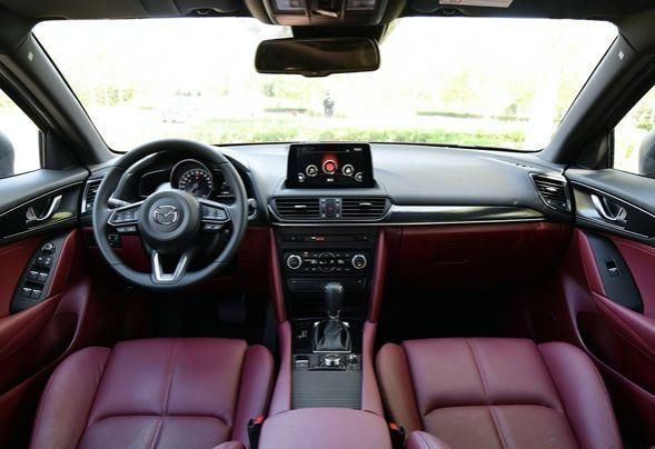  『欧蓝德』15万元落地的SUV，这几款日系省油还空间大