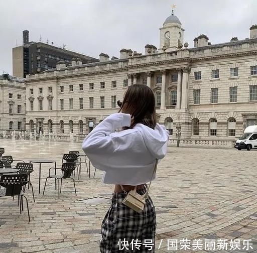  『时髦』2019流行“上短下长”,时髦炸了