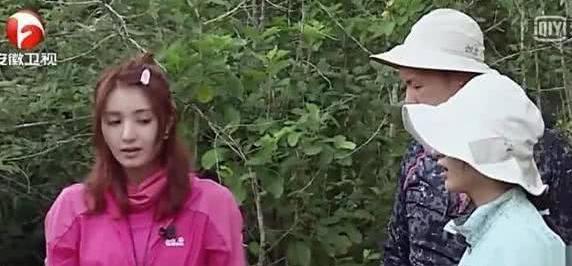 图集别人干活，她在不停换发型，怪不得热巴和娜扎都红了，她红不