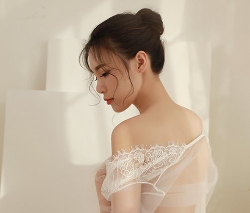 自从我买了这睡衣,老公每晚都用热情如火的眼神看我,热情过头了