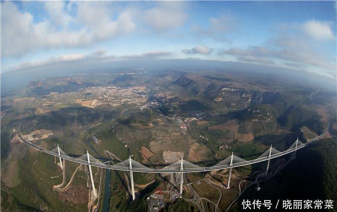 唯一打败中国的世界第一桥,花30亿建造,比北盘江大桥还高67米