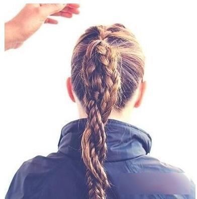 教你编清爽简单辫子发型步骤图解!