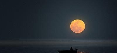 李贺浓淡相宜的诗作，全文共有14个意象，美得令人心醉