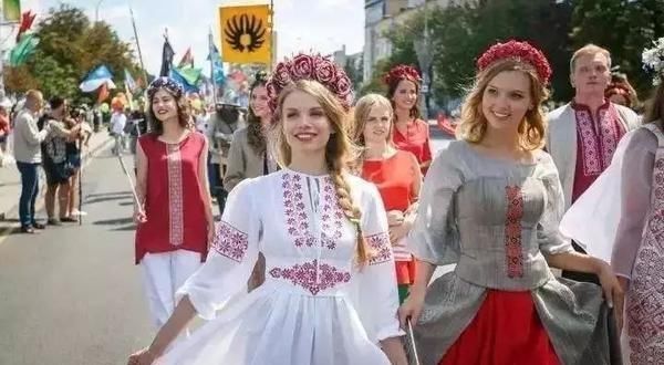 看了图片才知道,德国人对啤酒是认真的