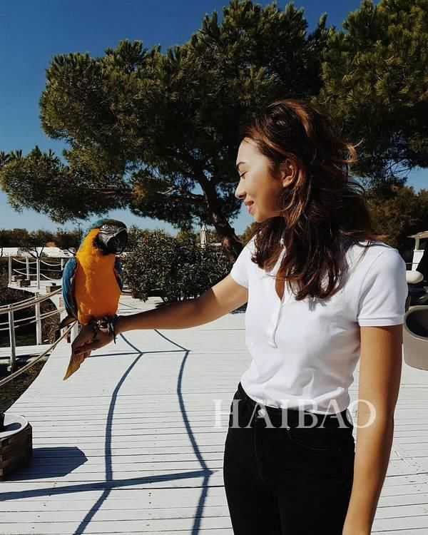 最易借鉴的法式风格!时尚摄影师Adeline Mai私服合辑:这张英气