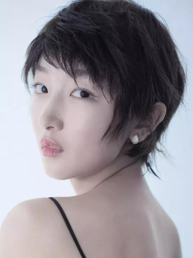 周冬雨，短发不是你说剪就能剪，根据脸型选择长度才是关键!