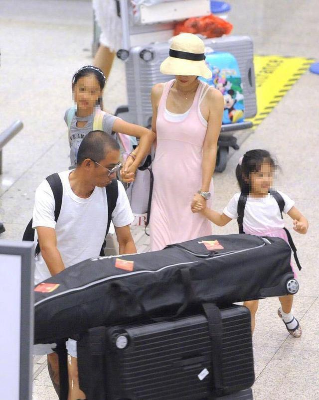 42岁马伊琍真会穿！一袭粉色长裙显小20岁，网友：比姚笛美