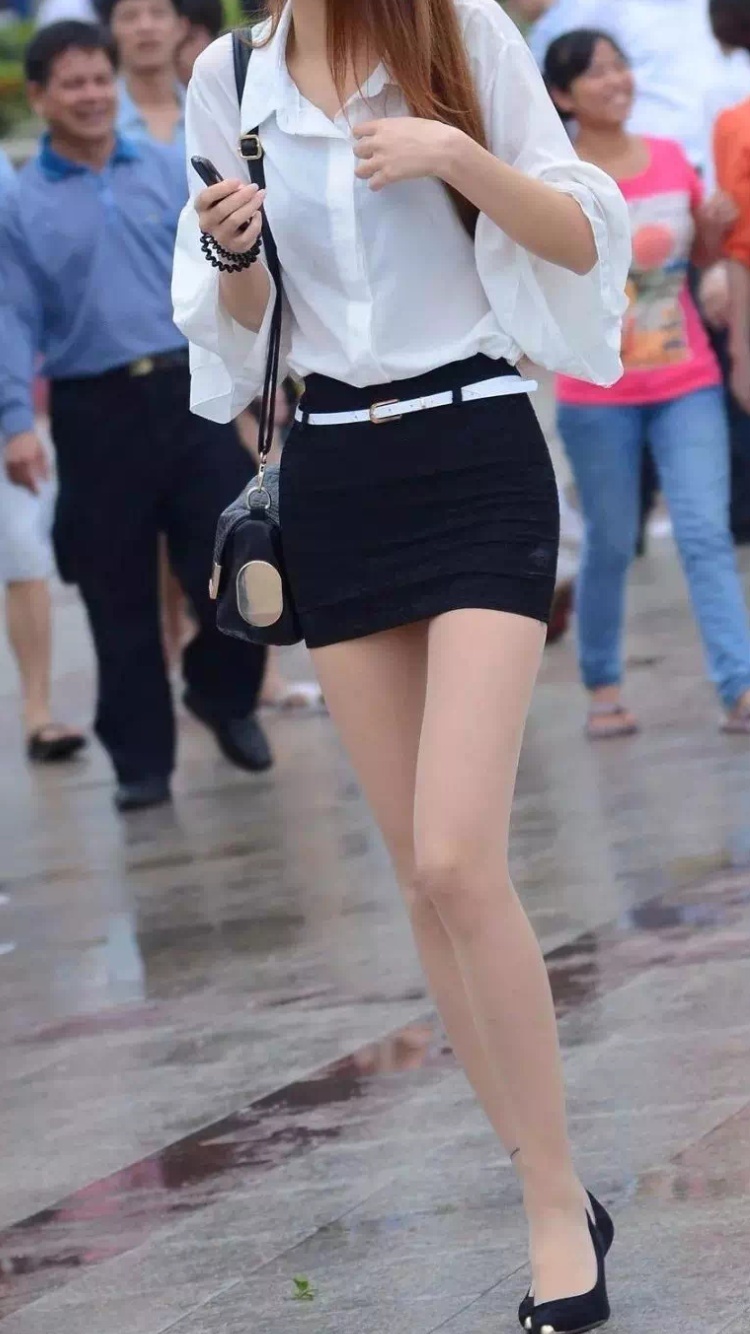 街拍：全屏没露正脸，却让我盯了一遍又一遍！